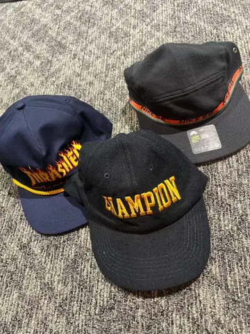 새상품 Thrasher & Champion & NIKE 캡 세트