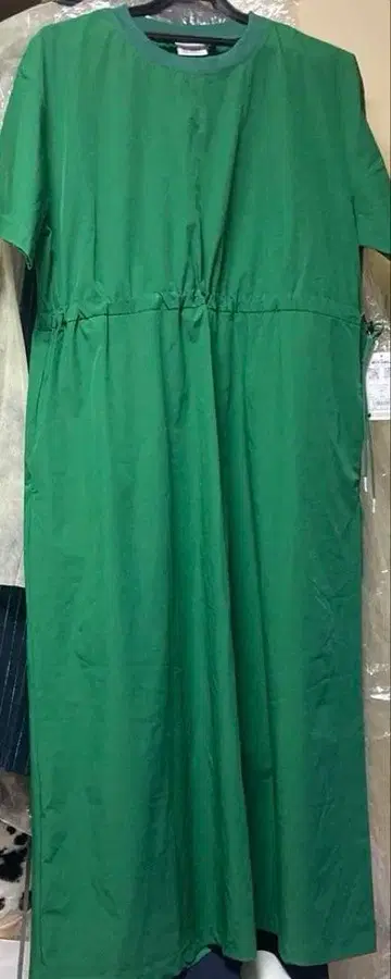 WILDTHINGS 그린 원피스 택 포함 새상품