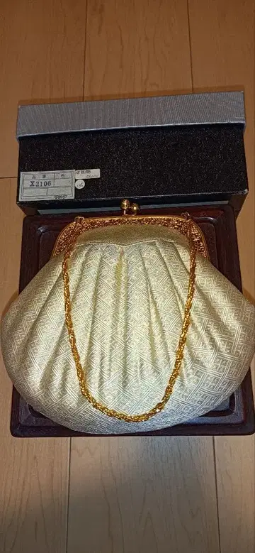 오카케이 사토니시키 일본 의류용 가마구치 가방 손거울 포함