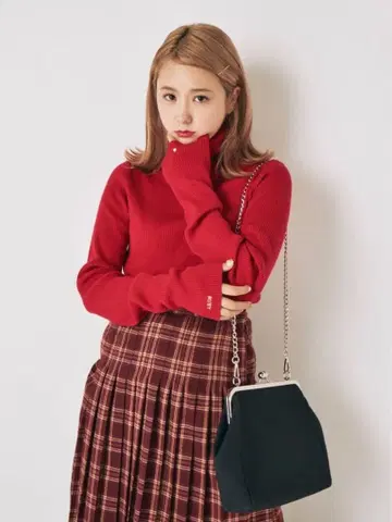 Ruby and you 빨간색 터틀넥 스웨터 AMO