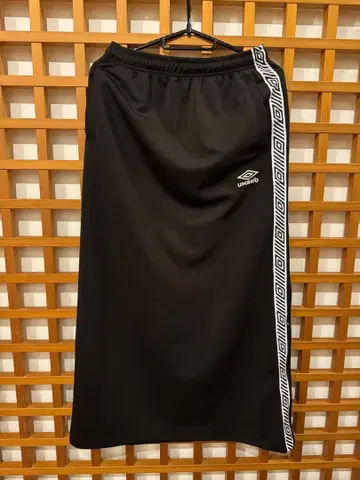 UMBRO 별주 트랙 스커트 프릭스스토어