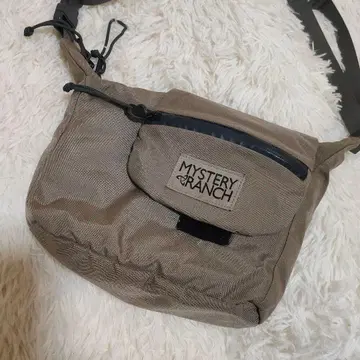 [ 고품질 ] 미스터리 랜치 숄더백 Line 베이지 방수 지퍼