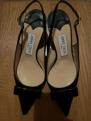 JIMMY CHOO 지미추 펌프스