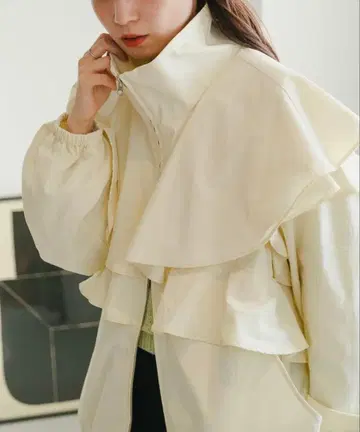 완판템|새상품 Kastane(카스타네) [더블 지퍼] 프릴 나일론 블루종