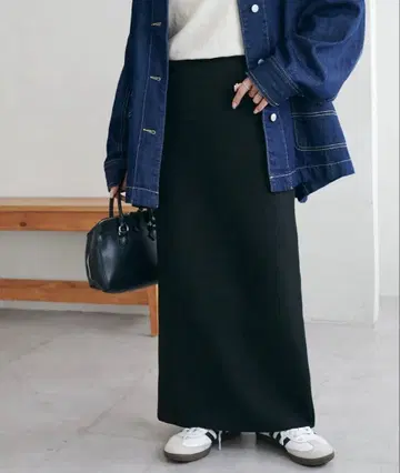 Discoat 내로우 니트 스커트