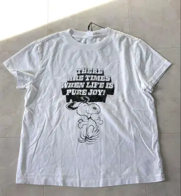 스누피 화이트 T셔츠 XS 사이즈 리던 리바이스