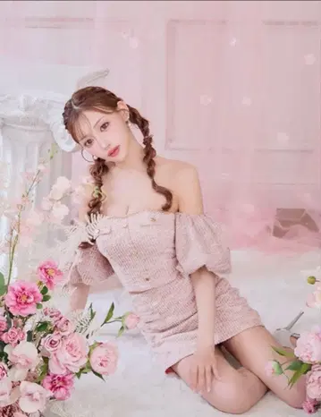 핑크 오프숄더 타이트 드레스