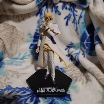 아돌프 라인하르트 테라포머스 피규어