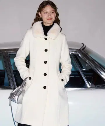 화이트 퍼 포함 울 코트