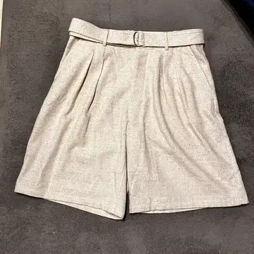 ZARA x Nanushka 하프 팬츠 빅 실루엣 벨트