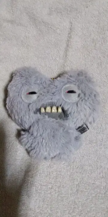 하트형 그레이 봉제 인형