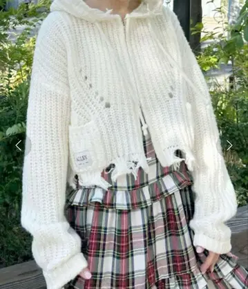 Alley by w closet 데미지 니트 후디 후드티 화이트