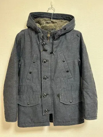 [ CUNE ] CUNE KAWASAKI 헤링본 모즈 코트