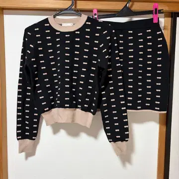 미셸마카롱 니트 셋업 네이비 베이지