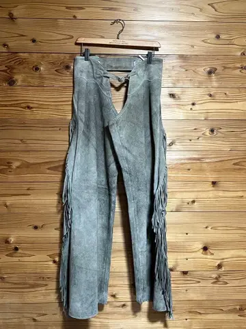 [ 레어템 ] FRINGE SUEDE WIDE CHAPS