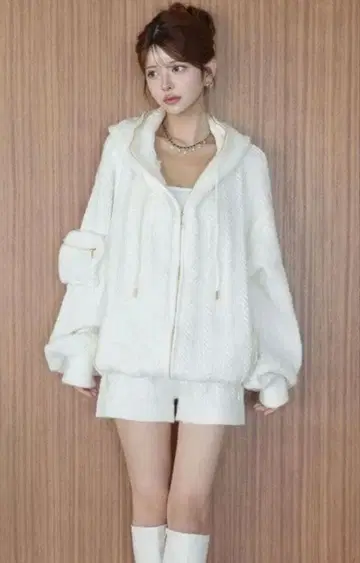 [ 새상품, 미개봉 택 포함 ] randy 니트 카고 셋업 화이트 S