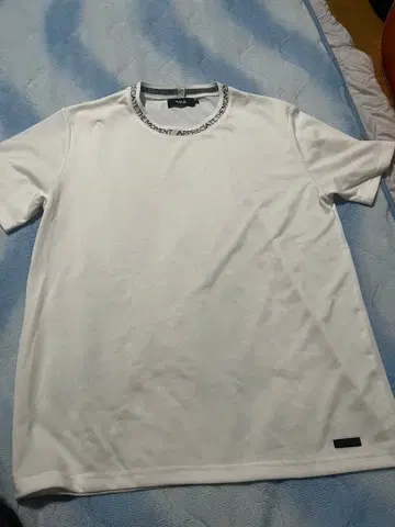 AZUL 화이트 T셔츠