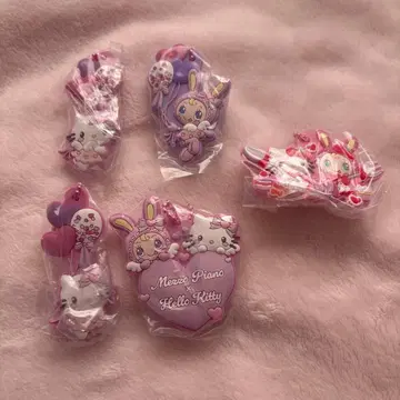 메조피아노 x 헬로키티 캡슐 러버 마스코트 캡슐 토이 가챠가챠