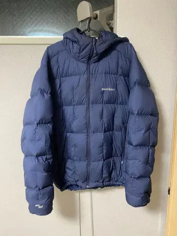 mont-bell 네이비 다운 자켓 후드 부착