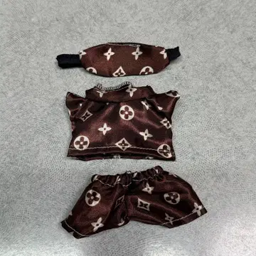 러브부 옷 갈아입기 의상