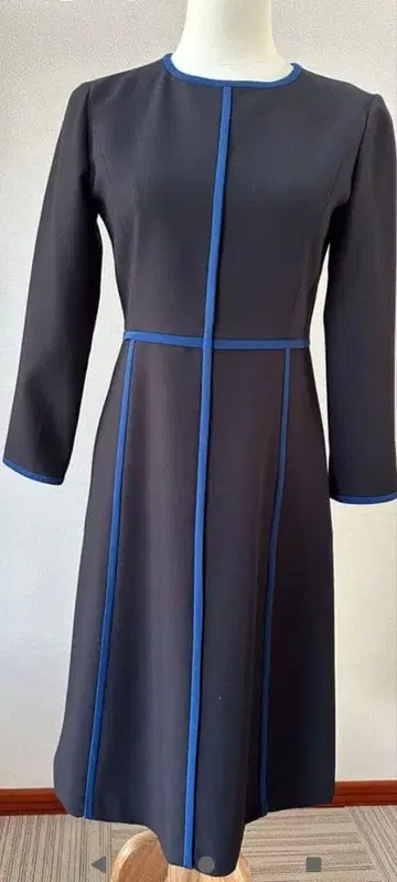 두클라쎄 네이비 원피스