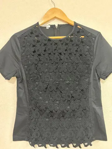 컨디션 최상 나라 까미체 블랙 반팔 상의 II