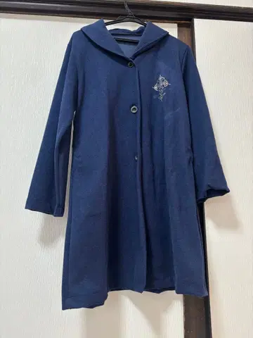 네이비 롱 코트 버튼 포함