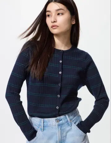 유니클로 메리노 리브 크루넥 숏 가디건 네이비