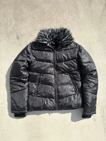블랙 다운 자켓 퍼 포함