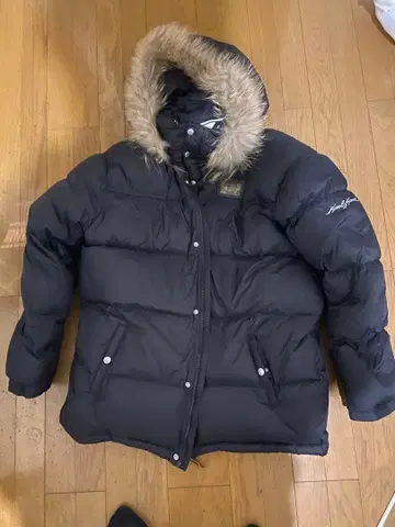 최종 가격 인하 KARL KANI 후드 부착 다운 자켓