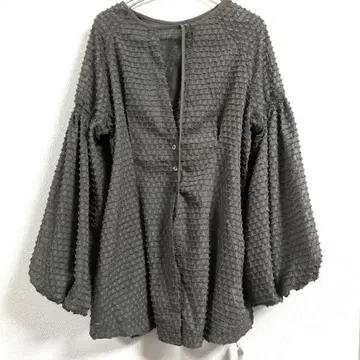 새상품 mystic 프린지 쉐이프 튜닉 올리브