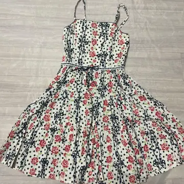 에밀리 템플 큐트 꽃무늬 도트 슬리브리스 원피스