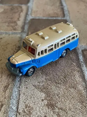 토미카2 No.6 이스즈 보닛 버스