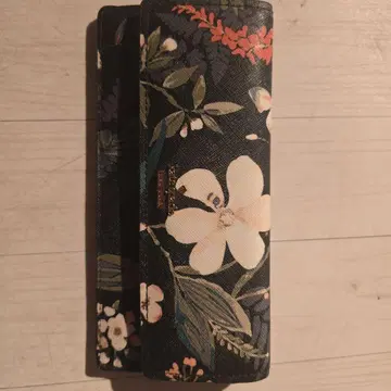 케이트 스페이드 꽃무늬 장지갑 스냅 버튼식