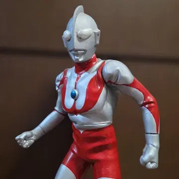 울트라맨 리얼 피규어 빨간색/은색 약 30cm