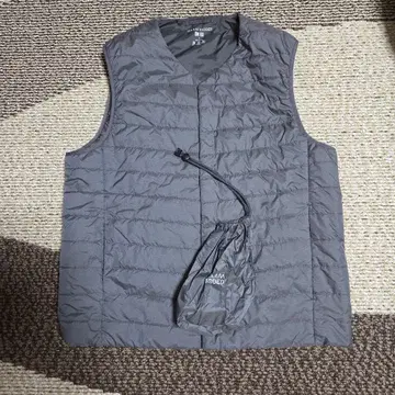 유니클로 웜 퍼프 테크 베스트 L