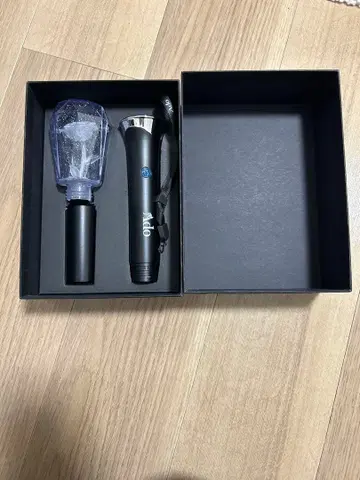 Ado 공식 응원봉