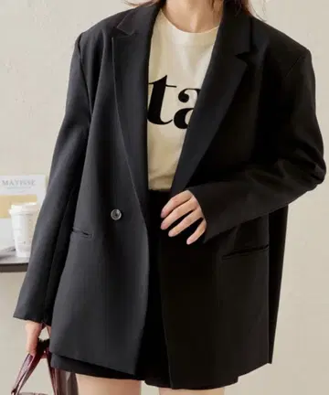 CHICO 소매 슬릿 오버 사이즈 자켓 블랙