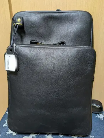 [ 택 포함 미사용 ] HERZ 헬츠 스퀘어 바디백 ASOBI