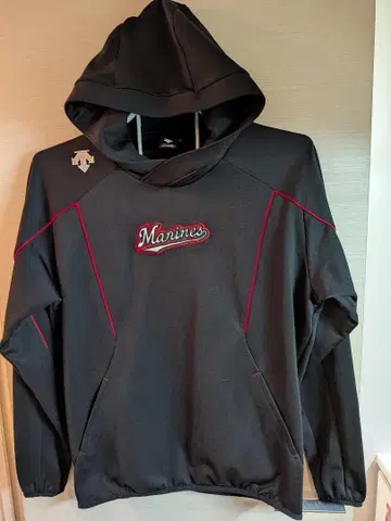 새상품급 지바 롯데 마린스 연습용 후드티 사용감 있음 사이즈는 XL