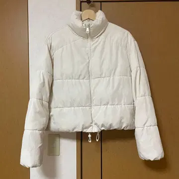 ZARA 화이트 숏 기장 다운 자켓