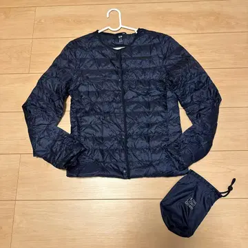 유니클로 울트라 라이트 다운 자켓 네이비 새상품급