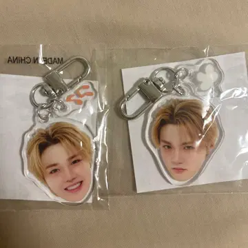 treasure 캡슐 토이 얼굴 아크릴 키링 도영