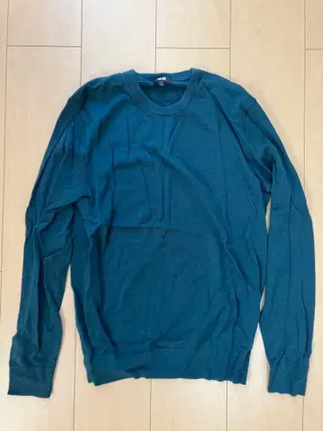 유니클로 메리노울 스웨터