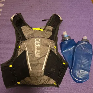 CamelBak 트레일 러닝 베스트 보틀 포함 남성용