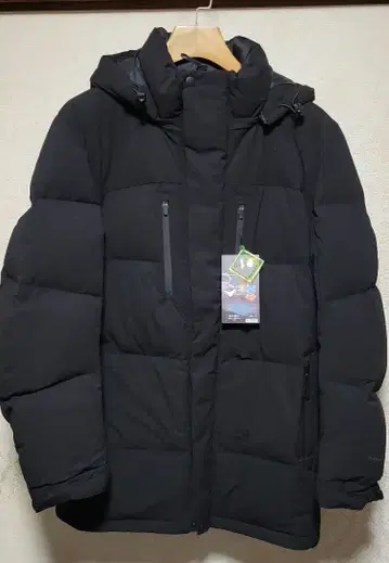 워크맨 XShelter GIGA PUFF 다운 코트 3L 블랙