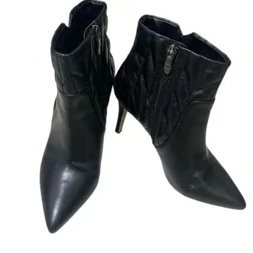 다이애나 DIANA 퀼팅 블랙 숏부츠 스틸레토 블랙