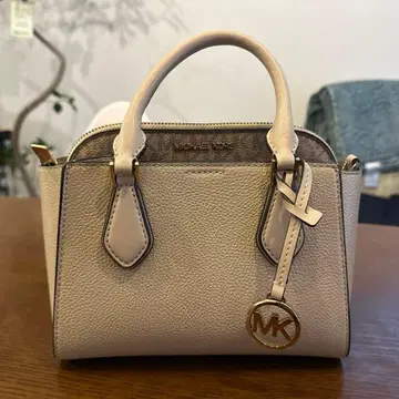 마이클코어스 베이지 백