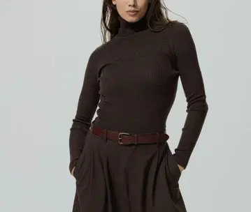 UNIQLO 메리노 리브 터틀넥 스웨터