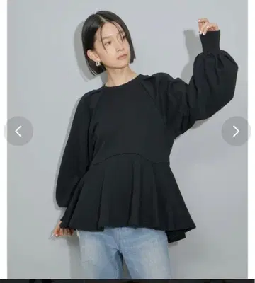 ADAM ET ROPE' FEMME 턱 슬리브 페플럼 맨투맨